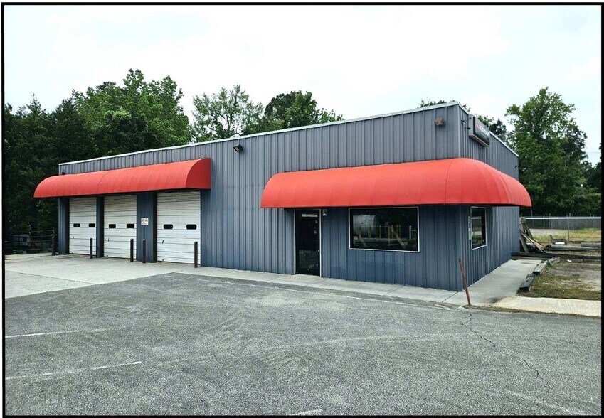 16646 US Highway 17, Hampstead, NC à louer - Photo principale – Image 1 sur 2