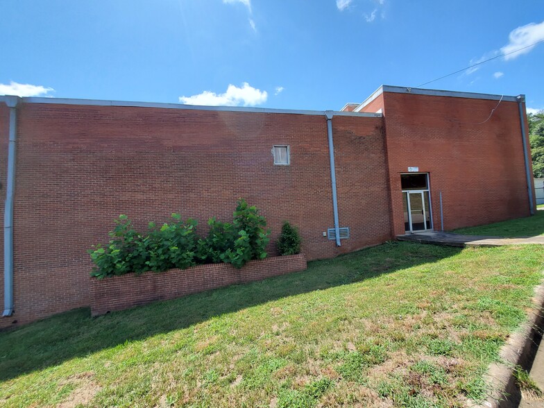 1258 Yarn Mill Rd, Shelby, NC à louer - Photo de l’immeuble – Image 1 sur 11