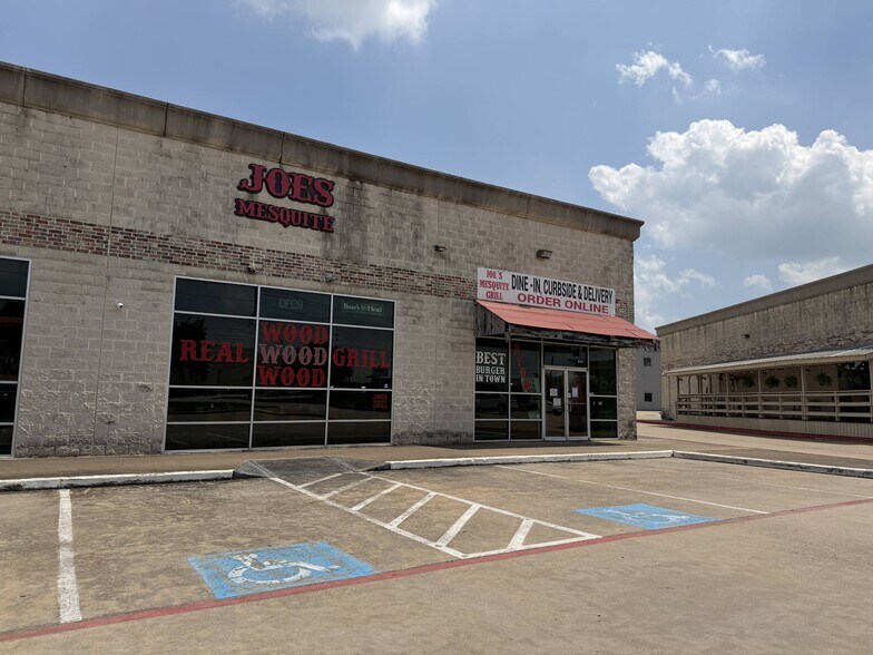 11755 W Little York Rd, Houston, TX à louer - Photo de l’immeuble – Image 3 sur 10