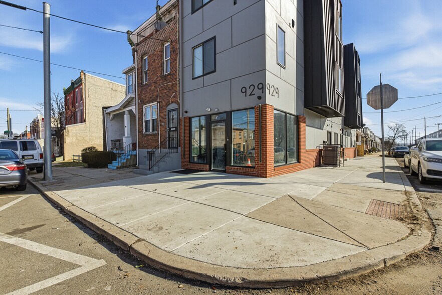 929 40th St, Philadelphia, PA à vendre - Photo de l’immeuble – Image 2 sur 8