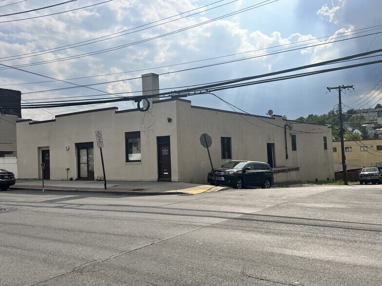 361 Saw Mill River Rd, Yonkers, NY à louer - Photo de l’immeuble – Image 1 sur 8