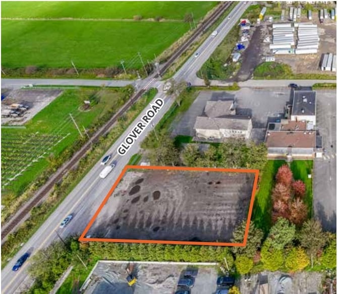 6632 Glover Rd, Langley, BC à louer - Aérien – Image 1 sur 5