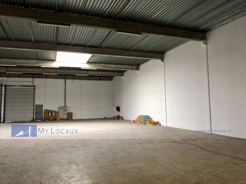 Local d’activités dans Éragny à louer - Photo intérieure – Image 3 sur 6