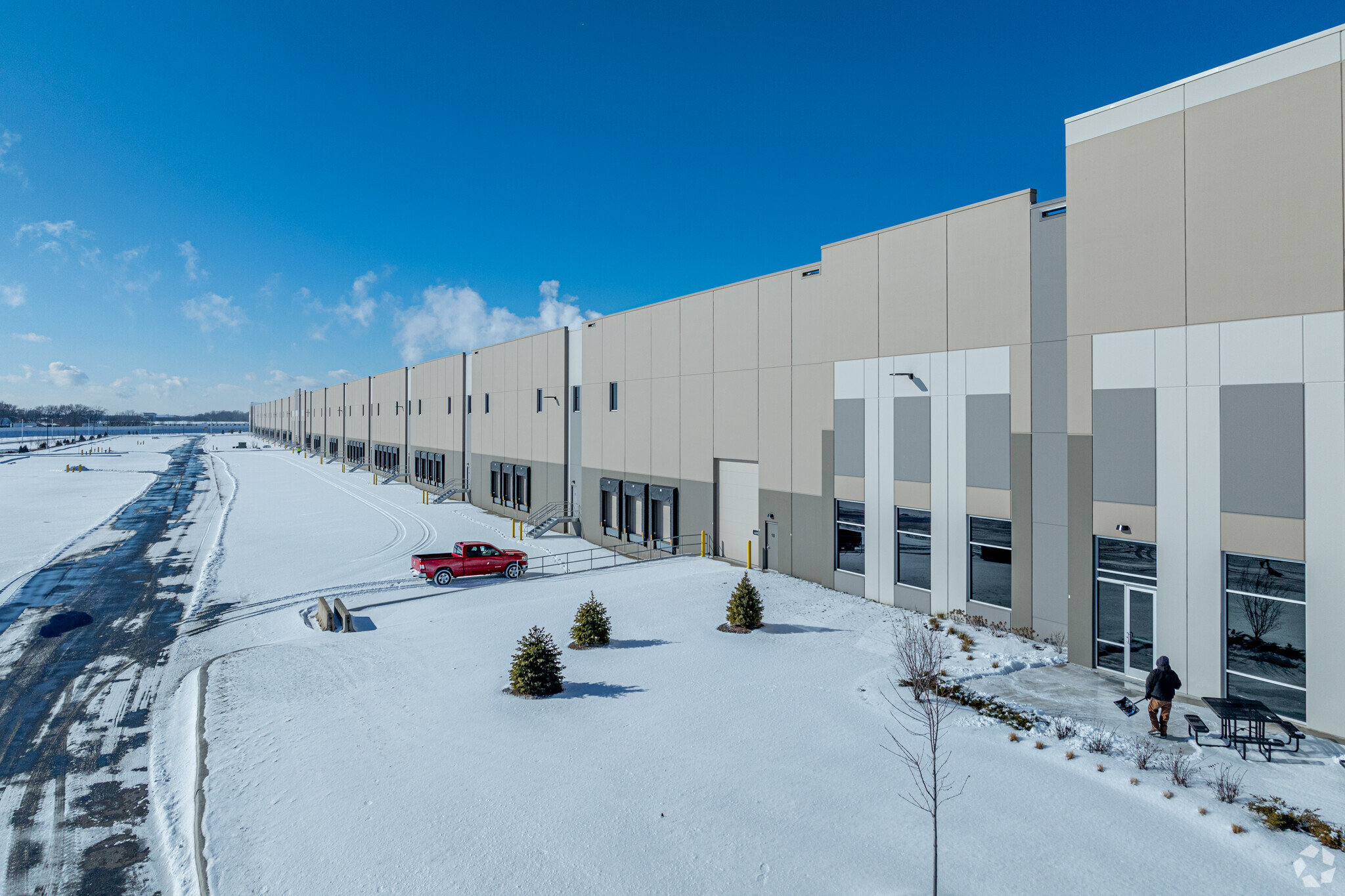 201 W Compass Blvd, Joliet, IL à louer Photo de l’immeuble– Image 1 sur 12