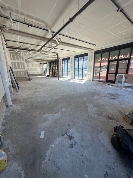 436 Ferry St, Newark, NJ à louer - Photo de l’immeuble – Image 3 sur 12