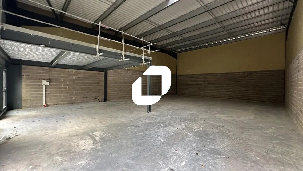 Local d'activités dans Haguenau à vendre - Photo de l’immeuble – Image 3 sur 10