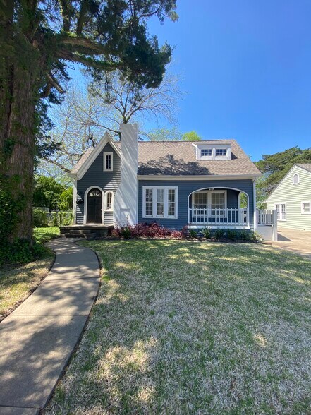 306 S Tennessee St, McKinney, TX à louer - Photo de l’immeuble – Image 2 sur 21