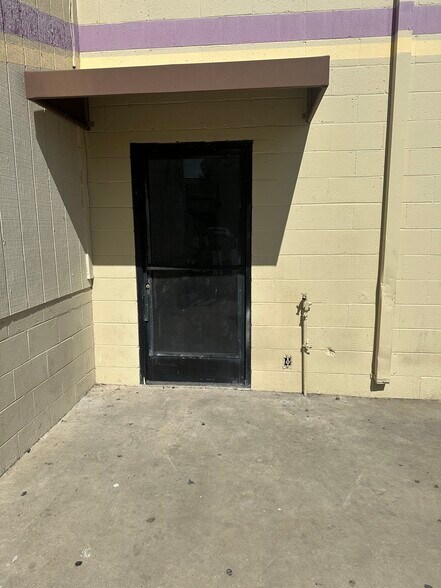 5490 Mission Blvd, Ontario, CA à louer - Autre – Image 2 sur 8