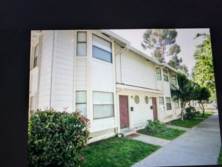 2747 24th St, Sacramento, CA à vendre - Photo de l’immeuble – Image 2 sur 9