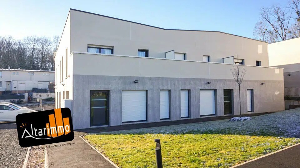 2 Bis Rue De La Chacatière, Lèves à louer - Photo de l’immeuble – Image 1 sur 5