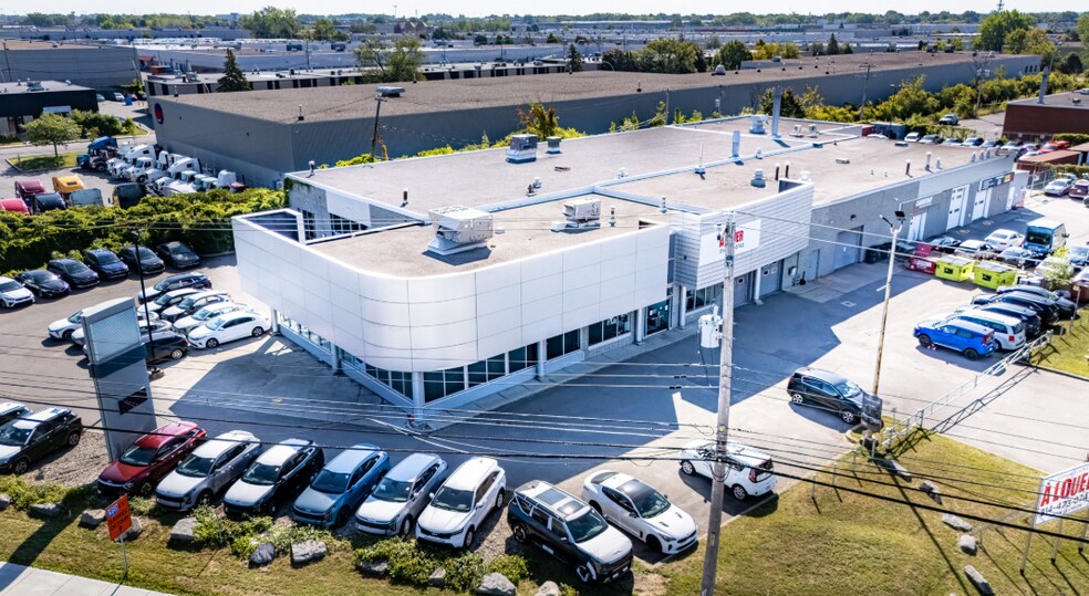 230 Av Michel-Jasmin, Dorval, QC à louer - Vidéo sur l’annonce professionnelle – Image 2 sur 8