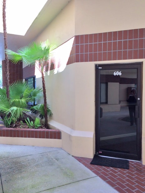 2454 N McMullen Booth Rd, Clearwater, FL à louer Photo intérieure– Image 1 sur 4