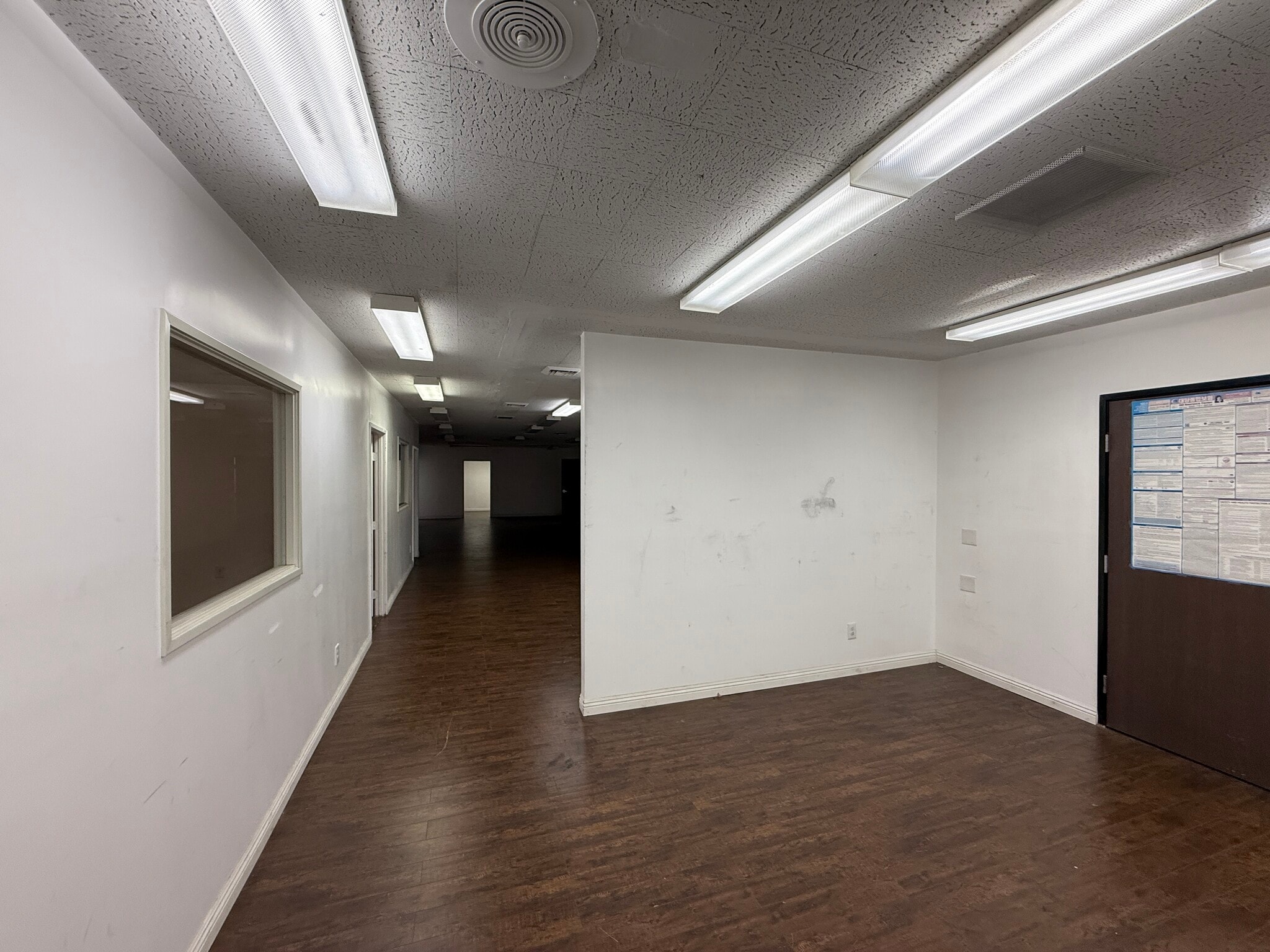3400 W 6th St, Los Angeles, CA à louer Photo de l’immeuble– Image 1 sur 4