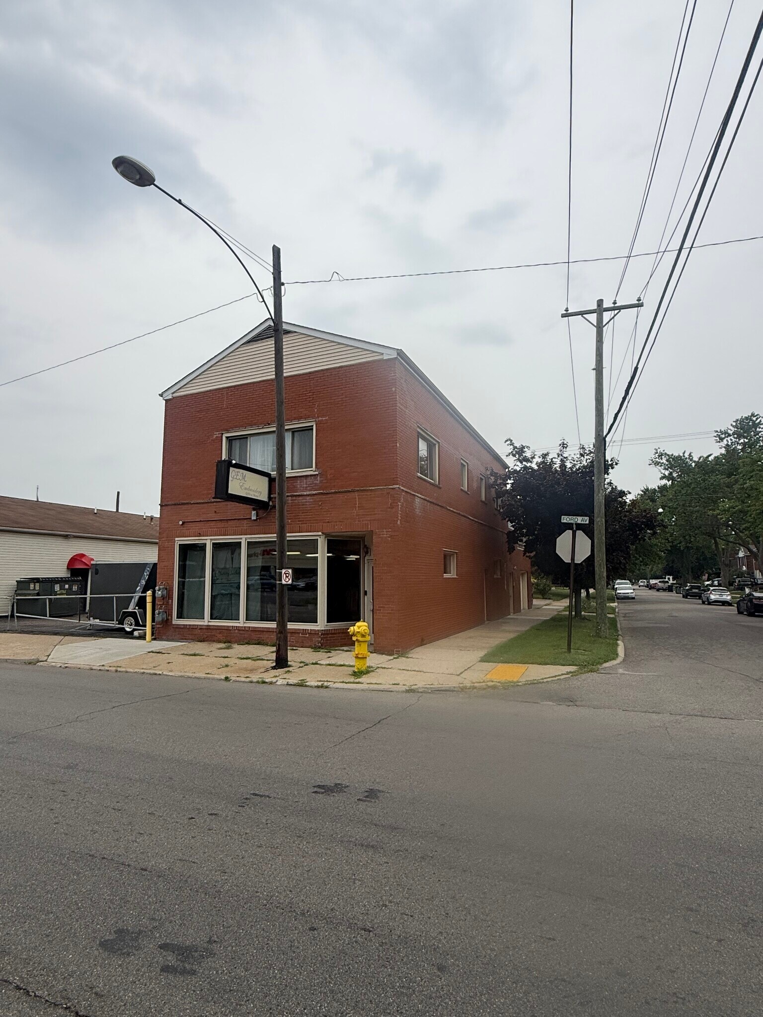 2300 Ford Ave, Wyandotte, MI à vendre Photo de l’immeuble– Image 1 sur 8