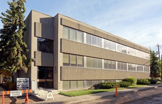 Plus de détails pour 12120 106th Ave NW, Edmonton, AB - Bureau à vendre
