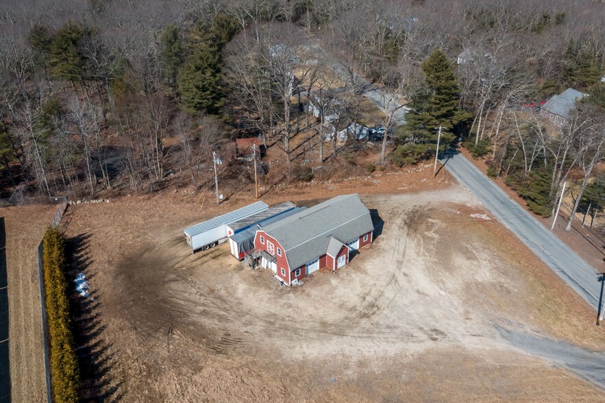 600 Broncos Hwy, Mapleville, RI à vendre - Photo principale – Image 3 sur 14