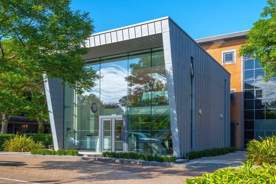 8 Barnes Wallis Rd, Fareham à louer - Photo principale – Image 1 sur 8