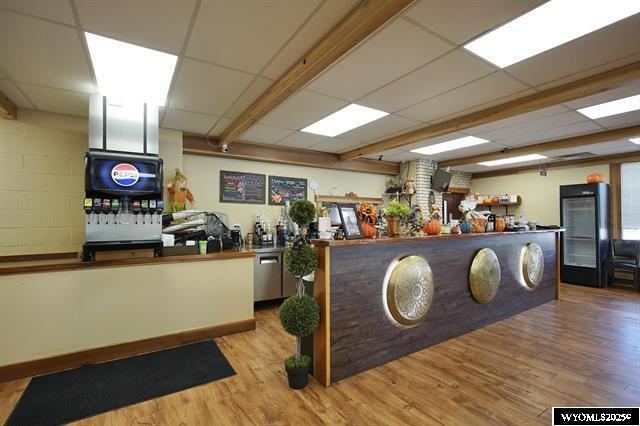 632 Cy Ave, Casper, WY à vendre - Photo intérieure – Image 3 sur 40