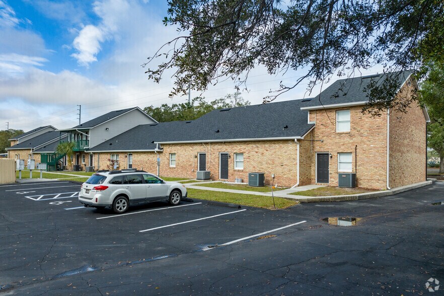 4107 Neptune Rd, Saint Cloud, FL à louer - Photo de l’immeuble – Image 3 sur 9