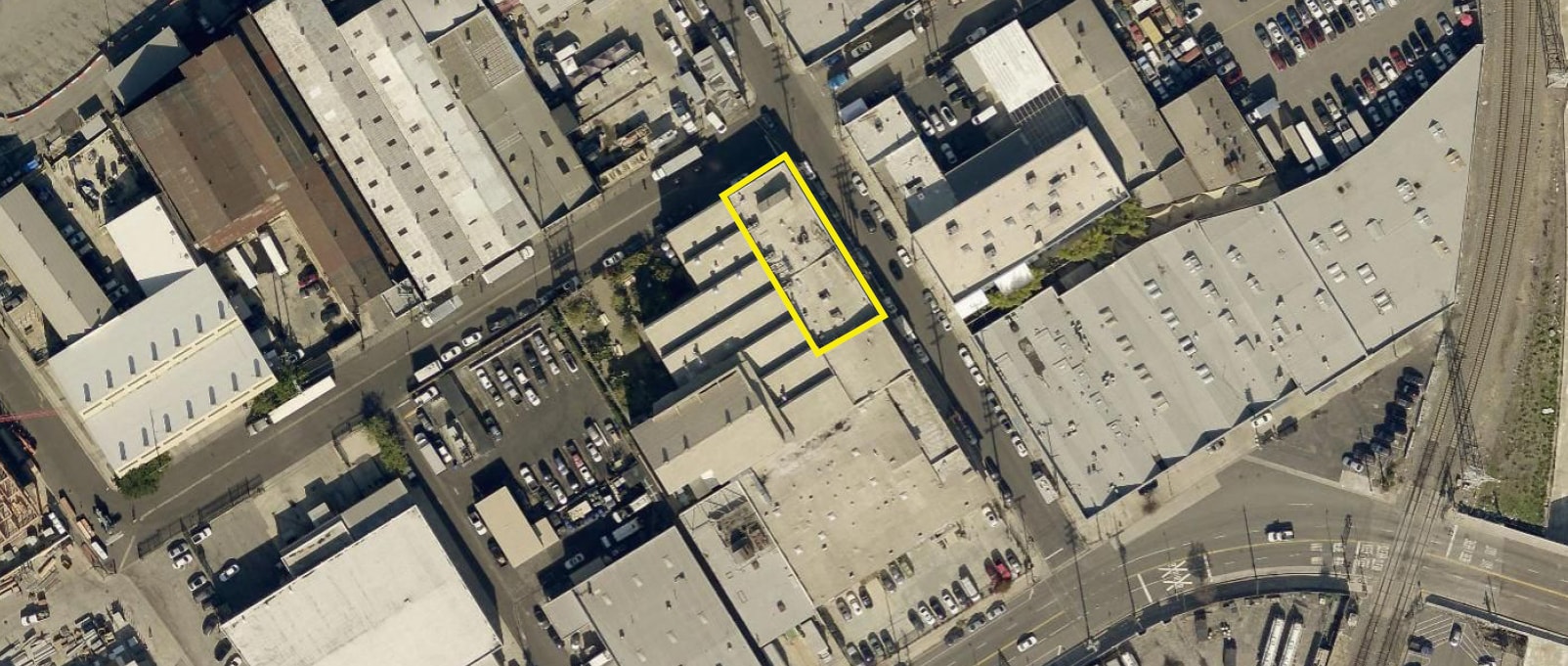 1667 N Main St, Los Angeles, CA à louer Photo de l’immeuble– Image 1 sur 2
