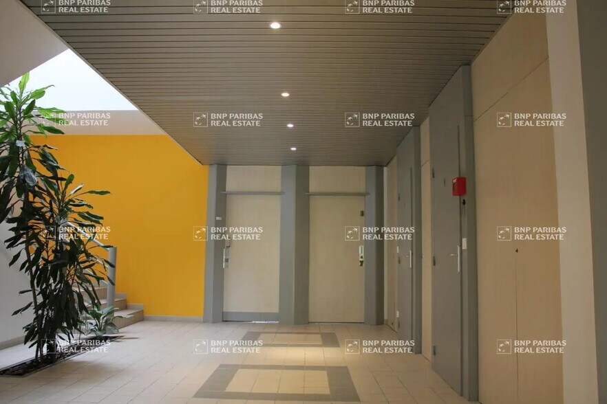 Bureau dans Meyreuil à louer - Photo de l’immeuble – Image 2 sur 5