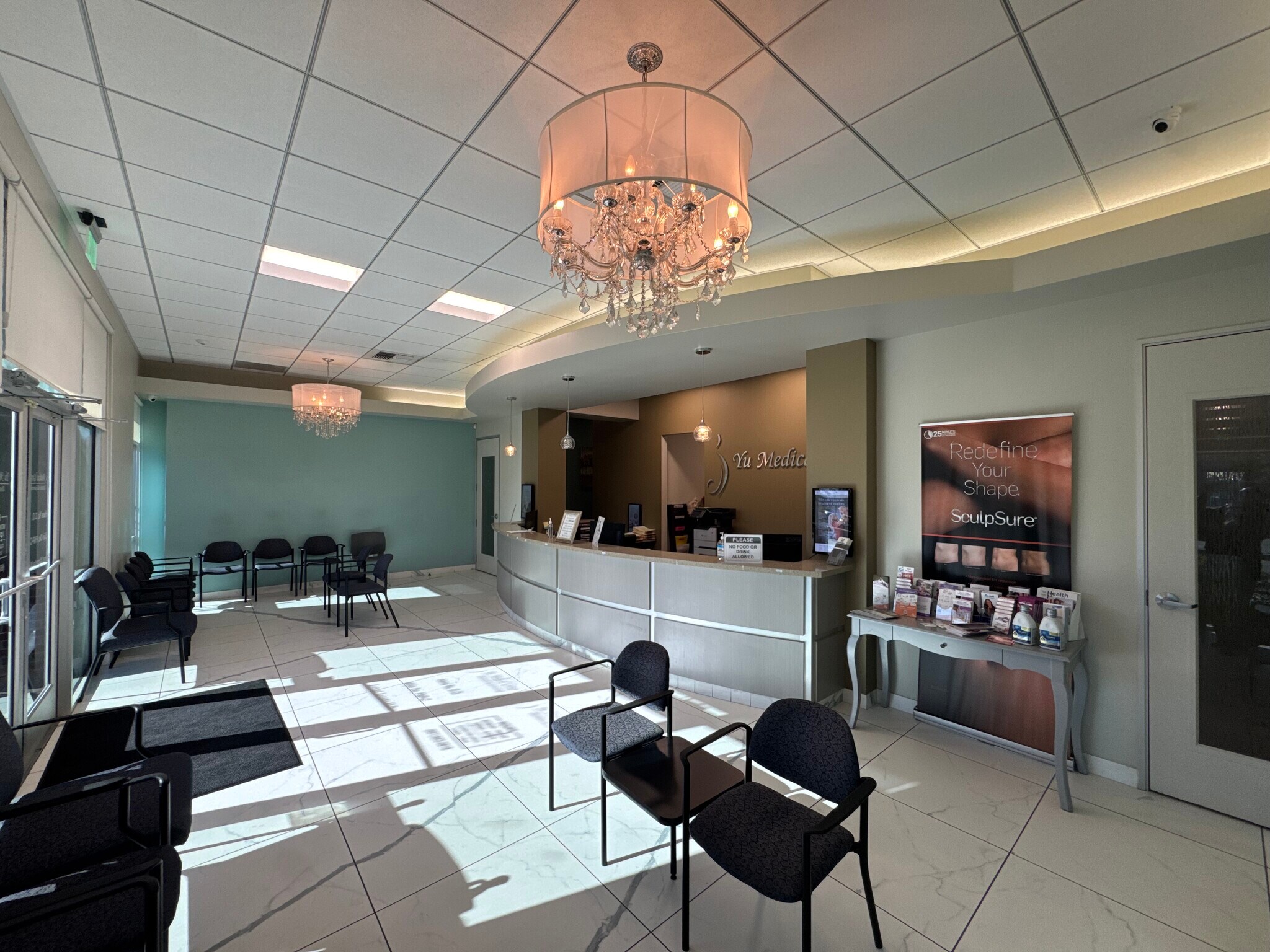 9730 Brimhall Rd, Bakersfield, CA à louer Photo intérieure– Image 1 sur 7