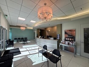 9730 Brimhall Rd, Bakersfield, CA à louer Photo intérieure– Image 1 sur 7