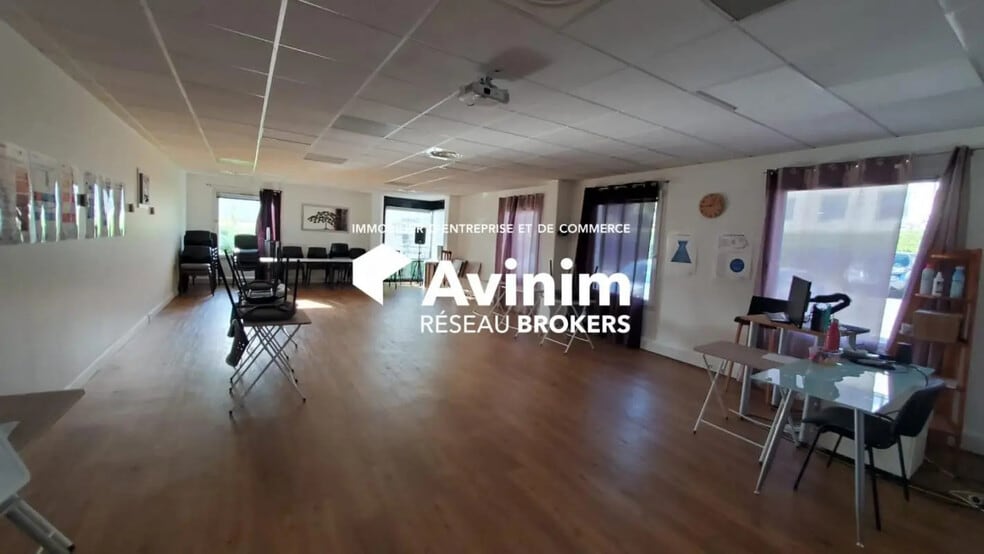 Bureau dans Chavanod à vendre - Photo de l’immeuble – Image 2 sur 5