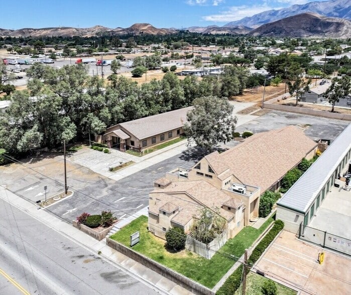1387 E Ramsey St, Banning, CA à vendre - Photo de l’immeuble – Image 2 sur 12