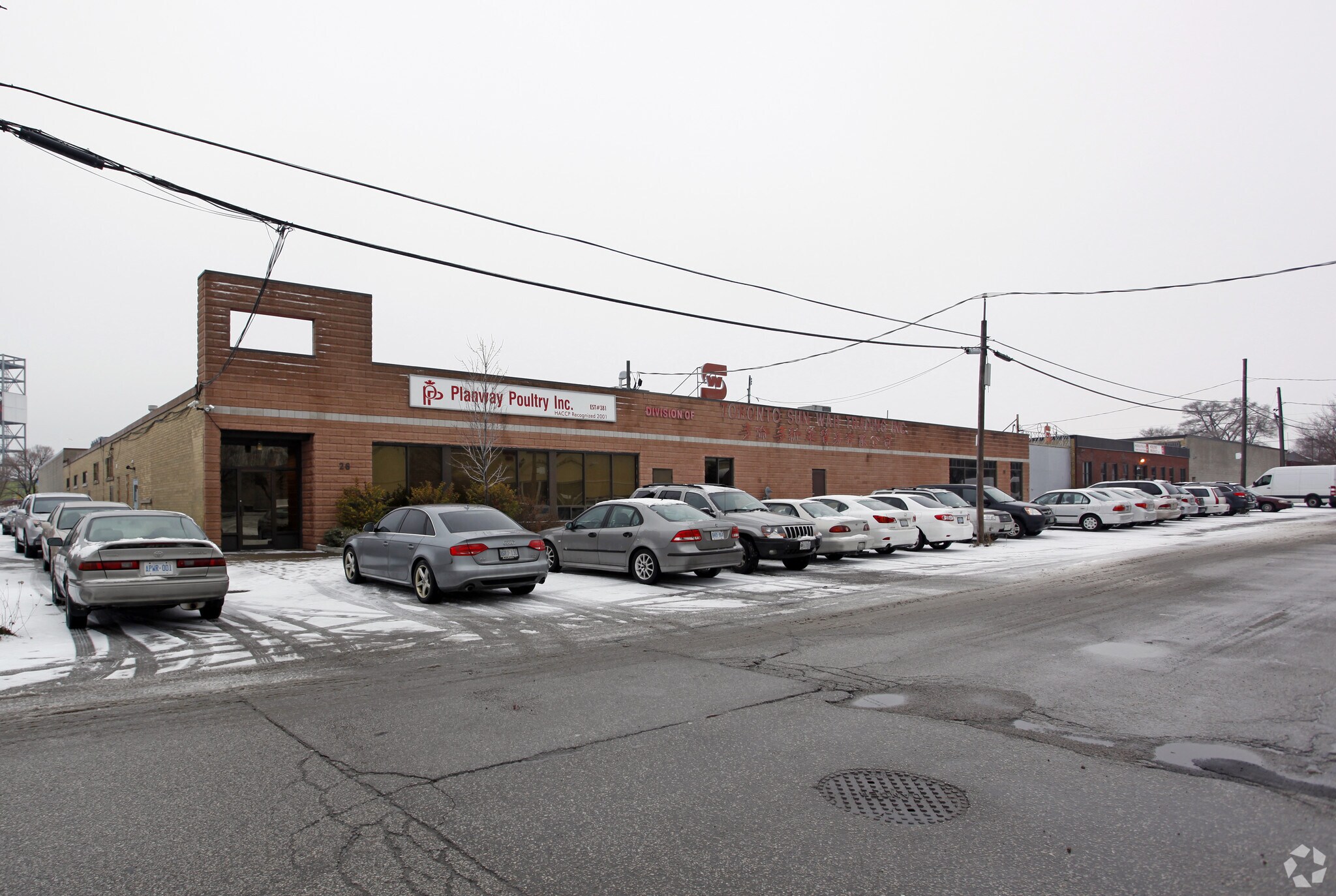 10-26 Canmotor Ave, Toronto, ON à louer Photo principale– Image 1 sur 3