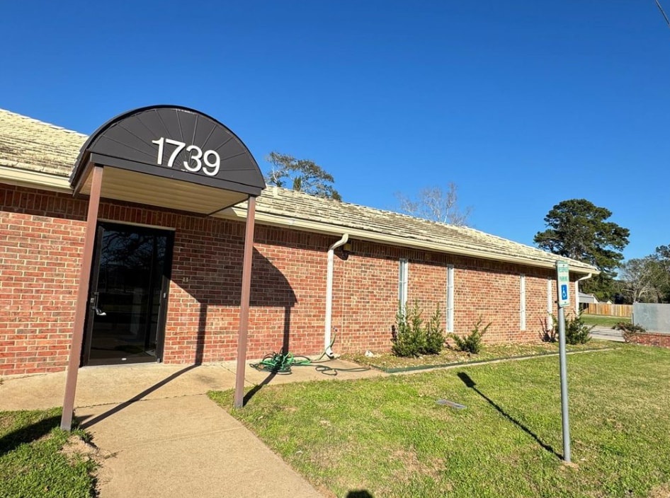 1739 13th St, Hempstead, TX à louer Photo de l’immeuble– Image 1 sur 9
