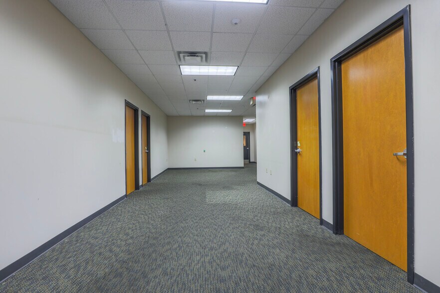 1350 Tradeport Dr, Orlando, FL à louer - Photo intérieure – Image 3 sur 5