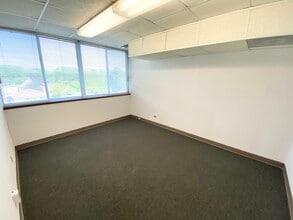 5901 N Cicero Ave, Chicago, IL à louer Photo intérieure– Image 2 sur 5