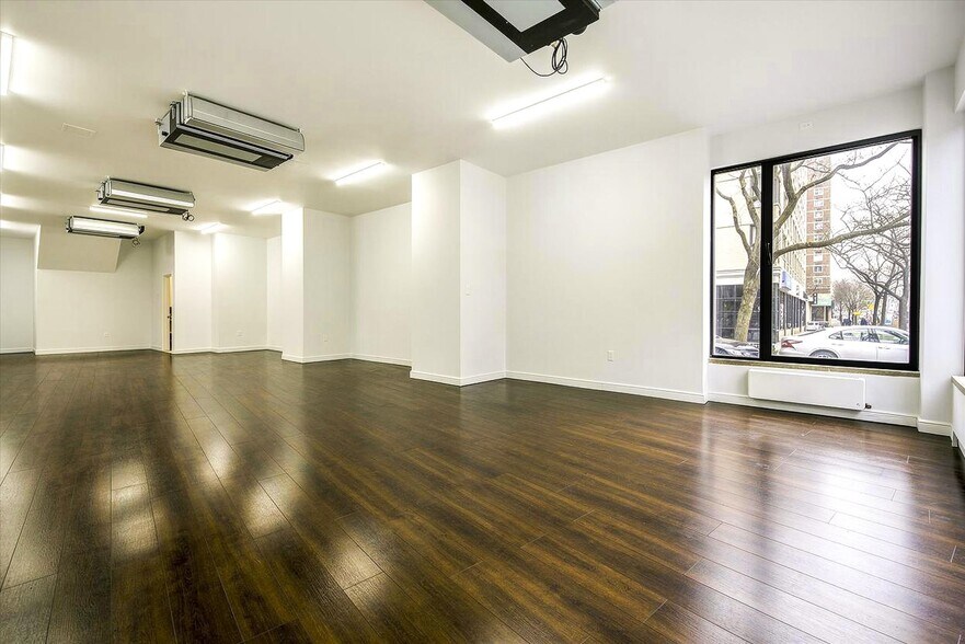1779 First Ave, New York, NY à louer - Photo de l’immeuble – Image 3 sur 28