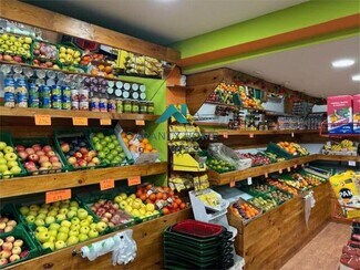 Plus de détails pour Local commercial à louer
