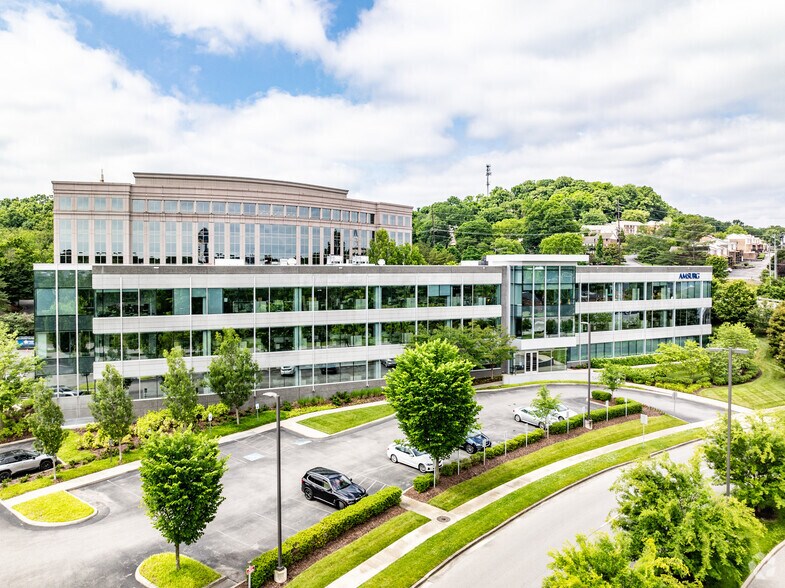 1 Burton Hills Blvd, Nashville, TN à louer - Photo de l’immeuble – Image 3 sur 42