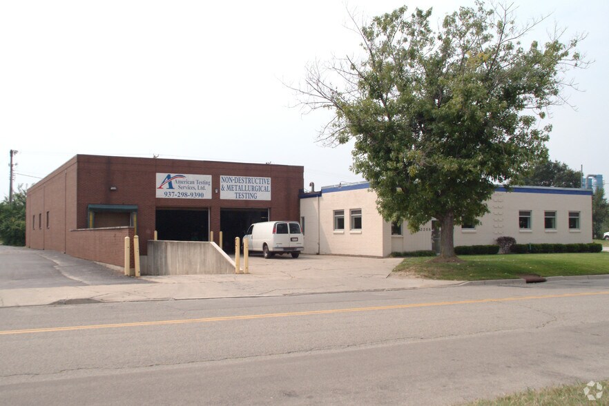 2268 N Moraine Dr, Moraine, OH à louer - Photo de l’immeuble – Image 3 sur 6