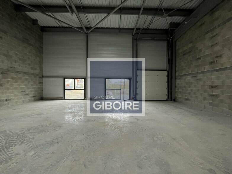 Industriel/Logistique dans Goven à louer - Photo intérieure – Image 3 sur 11