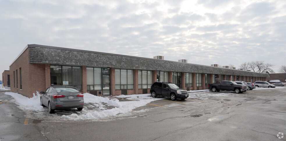 208-238 Wildcat Rd, Toronto, ON à louer - Photo de l’immeuble – Image 3 sur 3