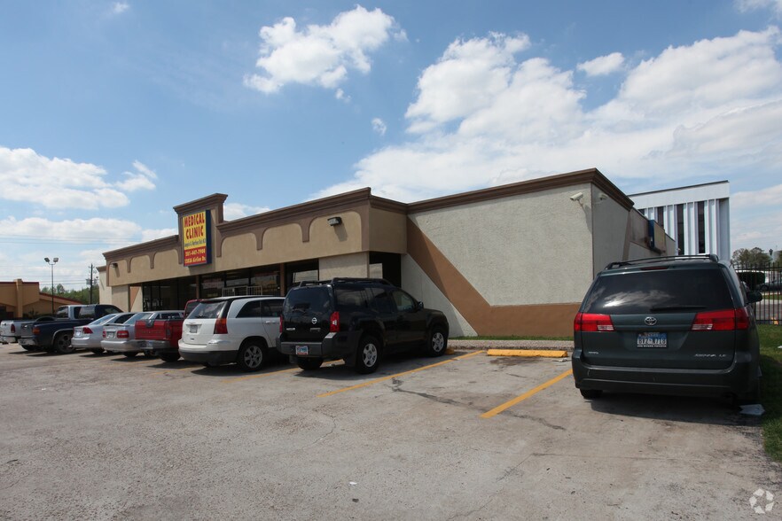 12036 Airline Dr, Houston, TX à vendre - Photo de l’immeuble – Image 2 sur 4