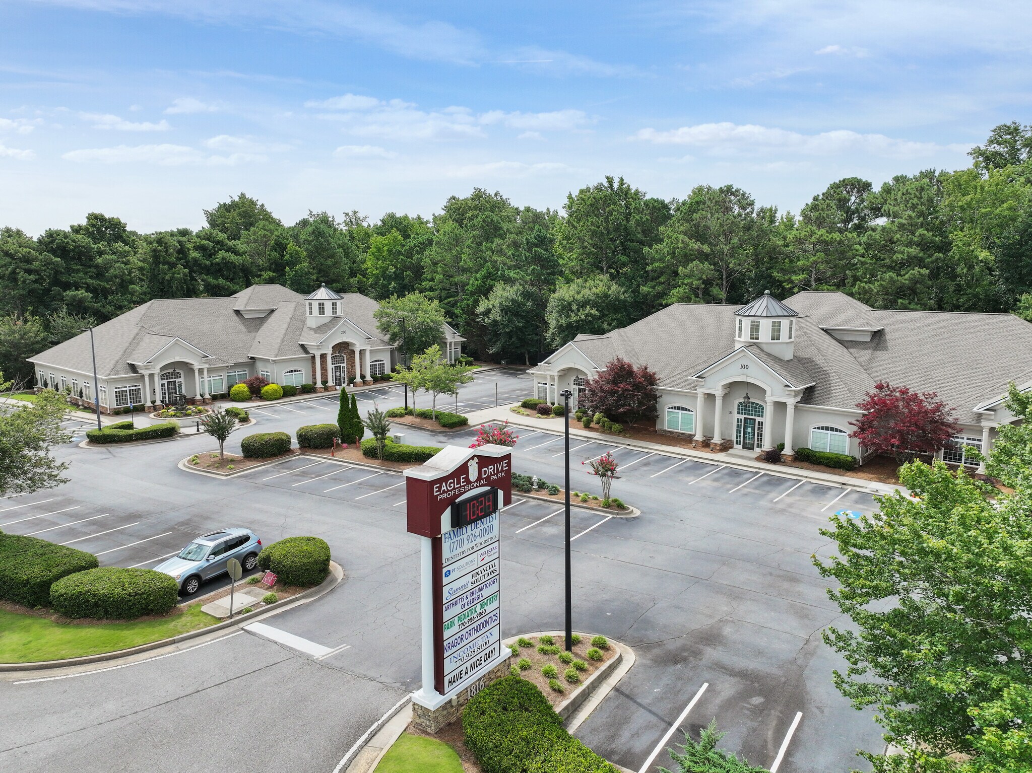 1816 Eagle Dr, Woodstock, GA à louer Photo de l’immeuble– Image 1 sur 11