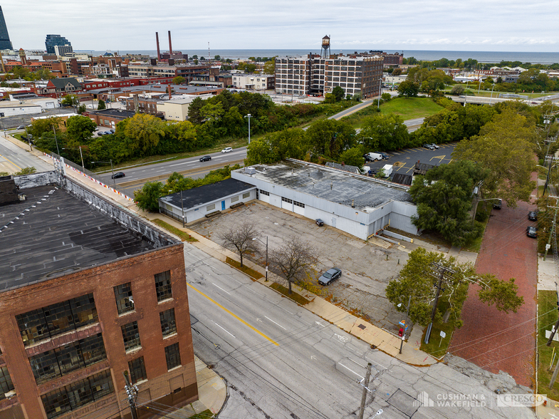 2635 Payne Ave, Cleveland, OH à louer - Photo de l’immeuble – Image 2 sur 6