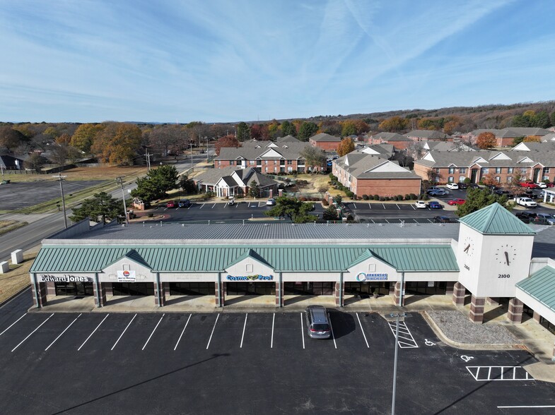2100 Meadowlake Rd, Conway, AR à louer - Photo de l’immeuble – Image 3 sur 5