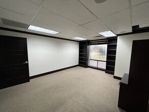 1787 Fort Union Blvd, Salt Lake City, UT à louer Photo intérieure– Image 1 sur 2