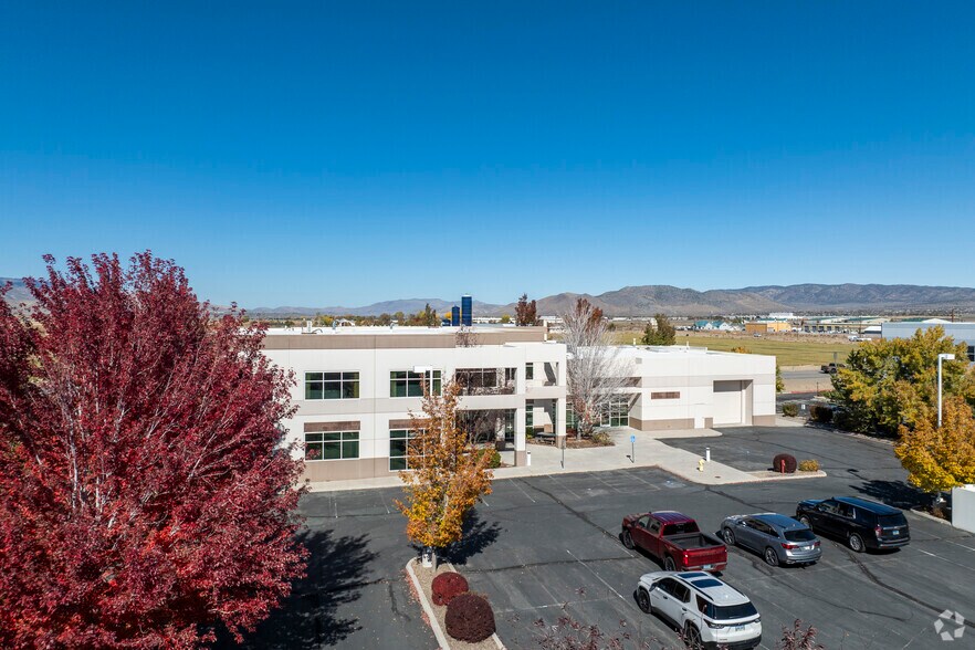 2243 Park Pl, Minden, NV à louer - Photo de l’immeuble – Image 2 sur 4