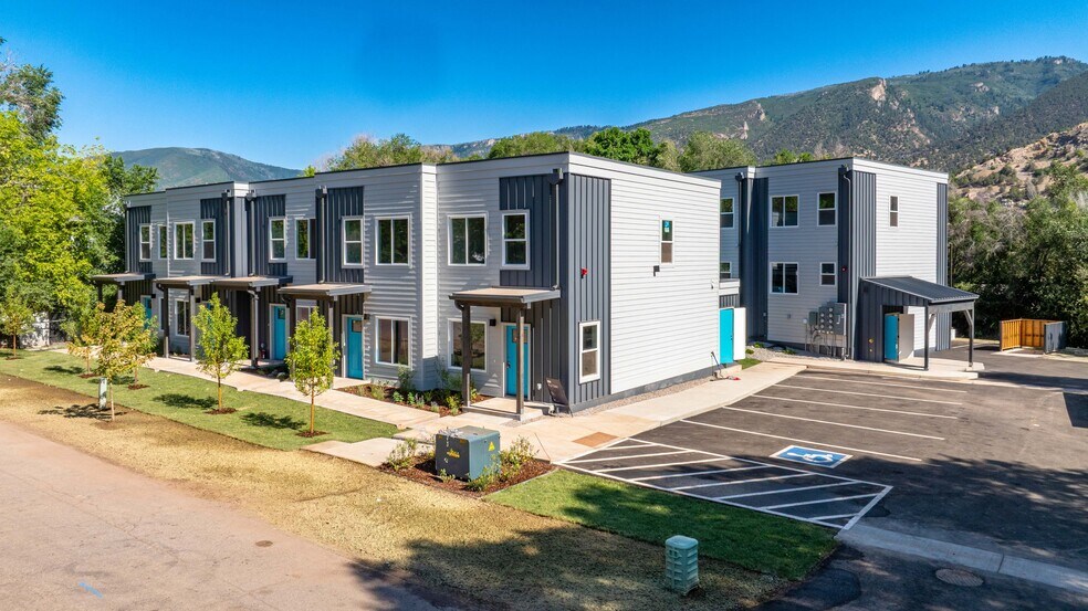 619 Overlin Dr, Glenwood Springs, CO à vendre - Photo de l’immeuble – Image 2 sur 22