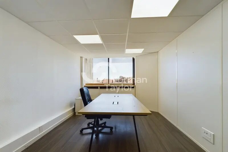 Bureau dans Montpellier à louer - Photo de l’immeuble – Image 3 sur 10