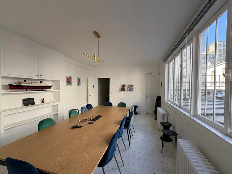 24 Avenue Philippe-Auguste, Paris à louer - Photo de l’immeuble – Image 3 sur 14