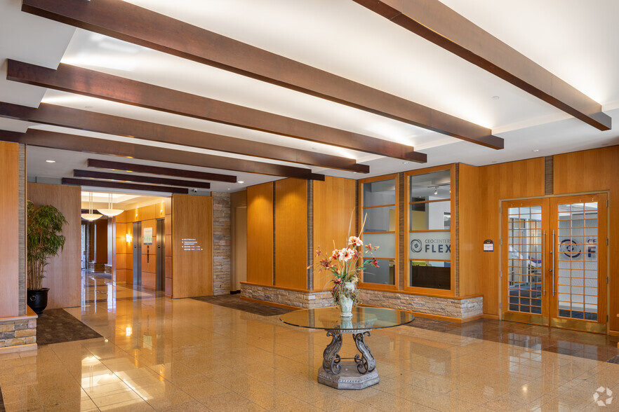 6340 Sugarloaf Pky, Duluth, GA à louer - Hall d’entrée – Image 3 sur 13