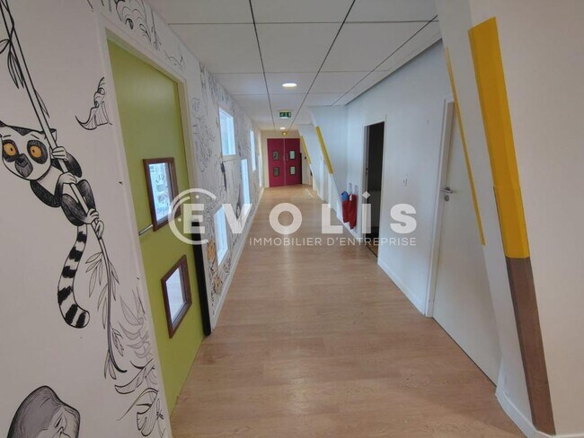 Plus de détails pour Bureau à vendre